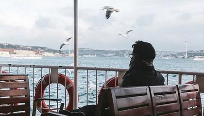 参议院民主党领袖也对币圈“抛媚眼”：年底前出台加密货币法案！