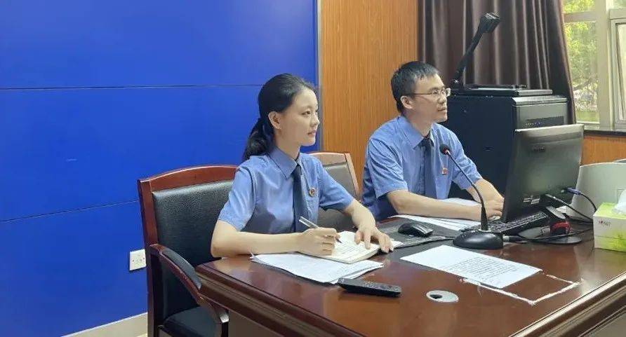雇用“网络水军”刷差评，3人获刑！｜今晚九点半