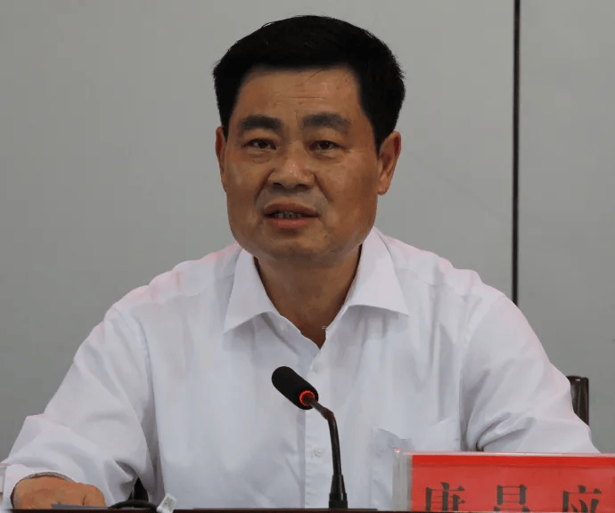 贵州黔西南州生态环境局原局长唐昌应一审获刑4年,曾被通报违规乘坐高铁一等座