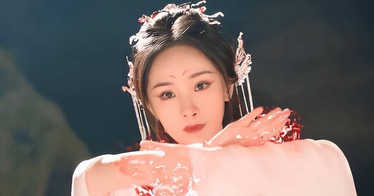 考古|杨幂《生万物》大爆,今年连续三部作品演技都倍受认可,这场翻身仗打得太漂亮!