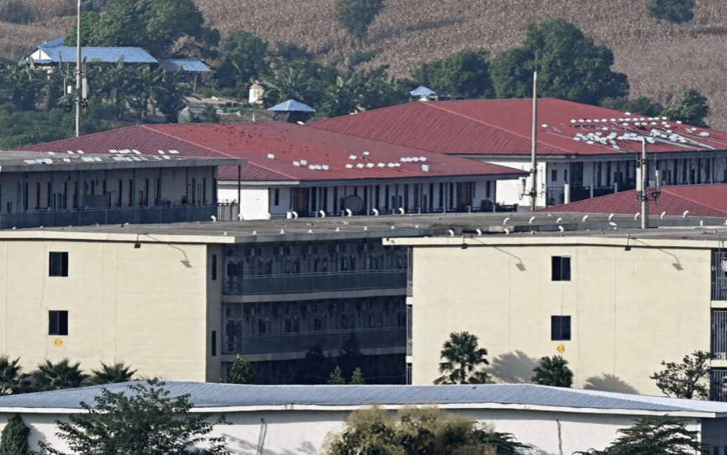缅甸军方突袭电诈园区,查获关键证据,铁证如山马斯克逃不了干系 缅甸军方突袭电诈园区,查获关键证据,铁证如山马斯克逃不了干系